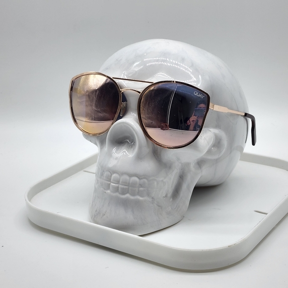 Quay Multi Colour Mirror Len Gold Tone Oversized Sunglasses - Picture 12 of 16